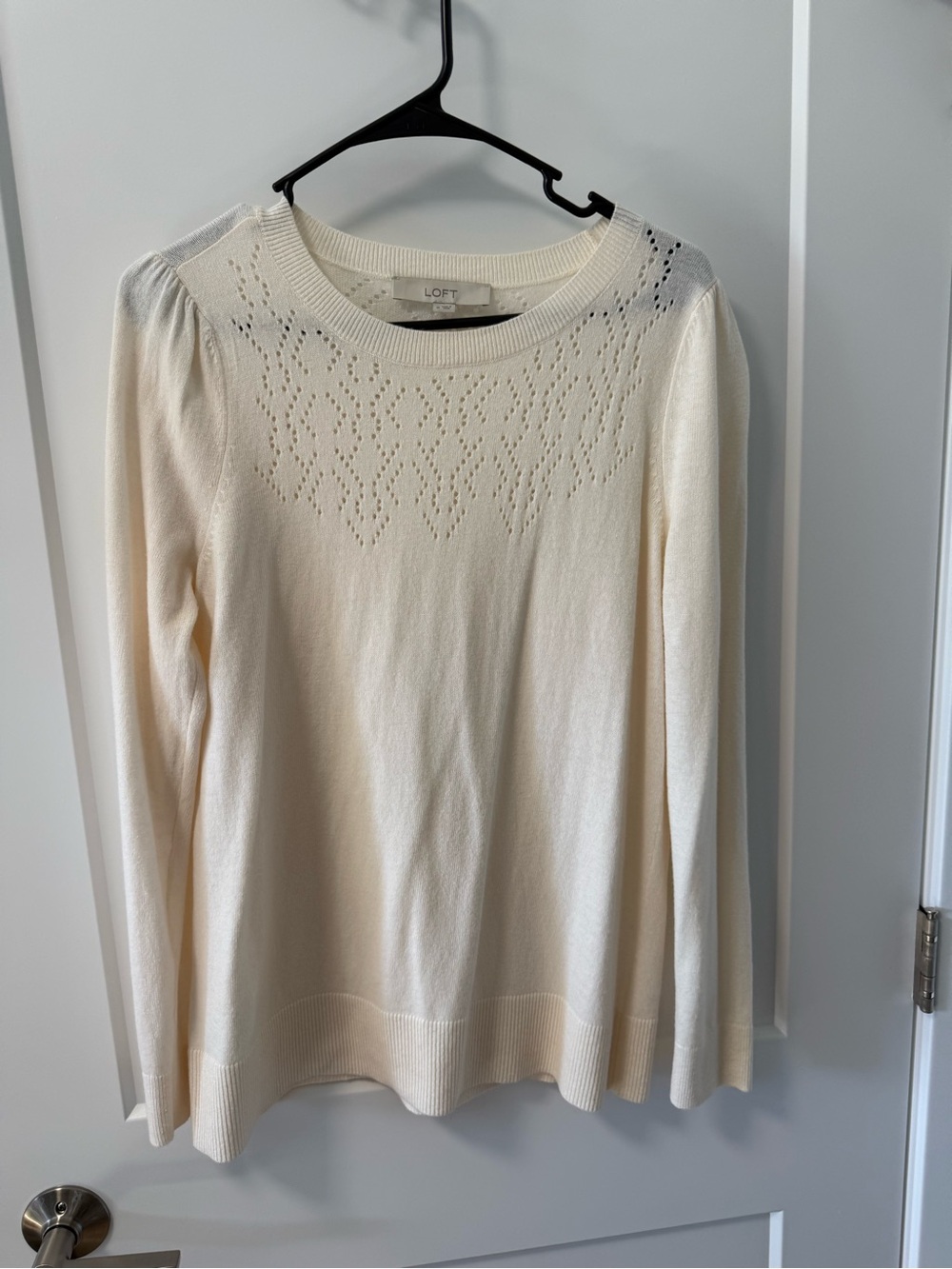 LOFT Cream Knit Long Sleeve Sweater